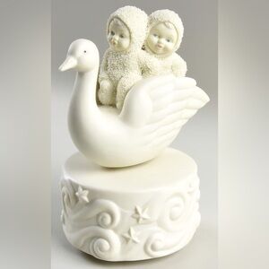 Snowbabies “Take me with you” Music Figurine, New in original packaging